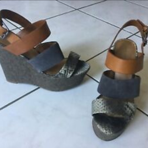 Tri-color snake print wedge sandals (Brand New) - Picture 7 of 12
